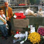 Le 17 octobre 2001, inauguration de la plaque sur le pont Saint-Michel