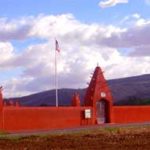 Le Tata en 2004. A l’horizon les pentes du Mont Verdun (Photo F. Lescel)