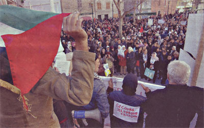 Place du Mûrier (Toulon), samedi 4 janvier 2009 à 10h30 'photo Olivier Pastor/Var-Matin)