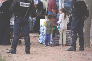 Evacuation de Roms d'un bidonville (Houcine Haddouche).