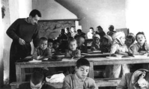 Entre 1961 et 1962, l'appelé Bourdet a enseigné aux petits Algériens. (Photo sd)