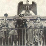 Serrano Suñer (au centre) au siège de la Gestapo, à Berlin en 1940 ; à gauche : Himmler