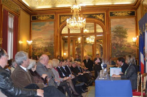 Présentation du programme du cinquantenaire du rapatriement des Français d’Algérie, au palais Masséna devant un parterre de pieds-noirs. (Yannis Benhamed)