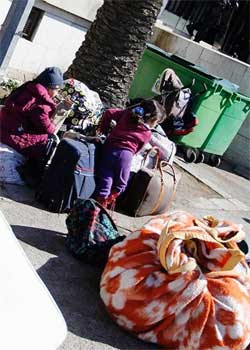 Toulon, le 19 mars 2013, expulsion d'une cinquantaine de Roms occupant un bâtiment désaffecté de l'USAM (photo BI)