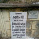 Plaque funéraire d'Yves Mathieu au cimetière de Skikda, refaite en 2018 par le Dr Abdallah Aggoune.