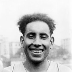 NEW YORK, NY - 1928: French Marathon runner Boughera El Ouafi, winner of the Transcontinental Marathon, in 1928 in New York City, NY.  (Photo by Keystone-France\Gamma-Rapho via Getty Images)